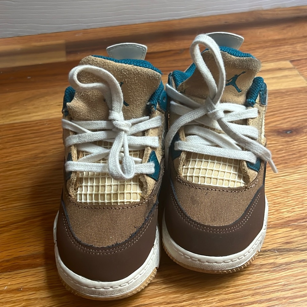 Jordan’s, 9C, Brown